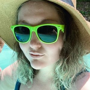 Meet your Posher, Opal